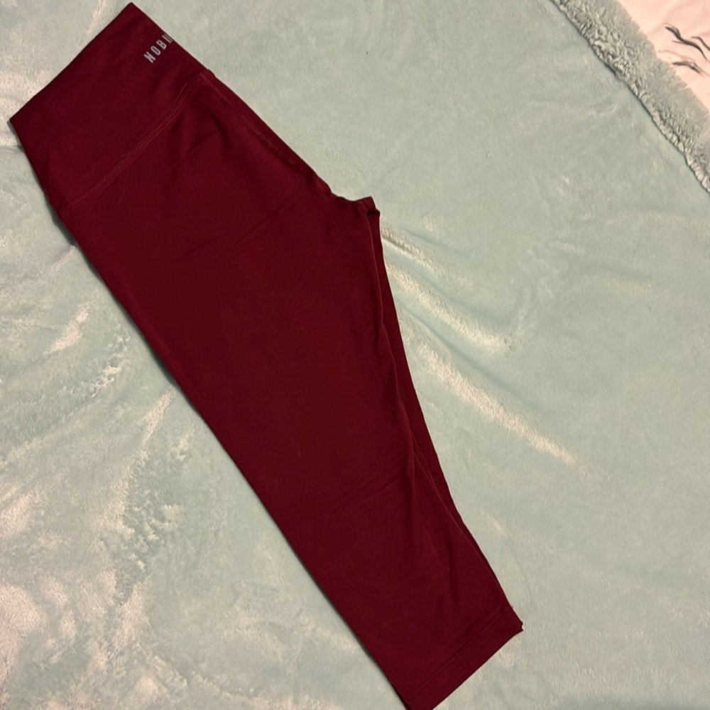 NOBULL crop leggings size med